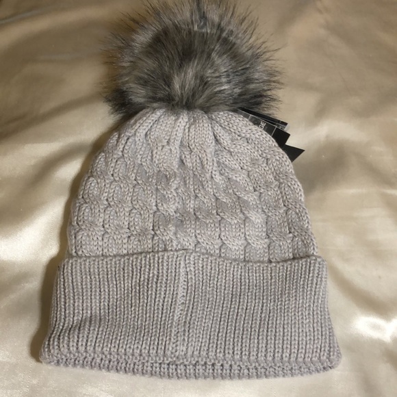 Pajar Ventura Cable Knit Cuffed Hat Color Silver With Pom Pom OS NWT - Picture 9 of 13